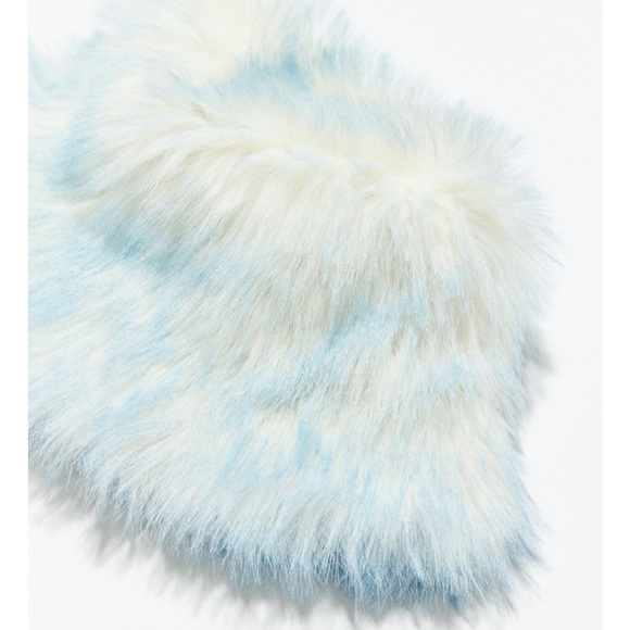 Urban Outfitters Ace Fluffy Faux Fur Bucket Hat (Light Blue Multi) - Picture 4 of 6